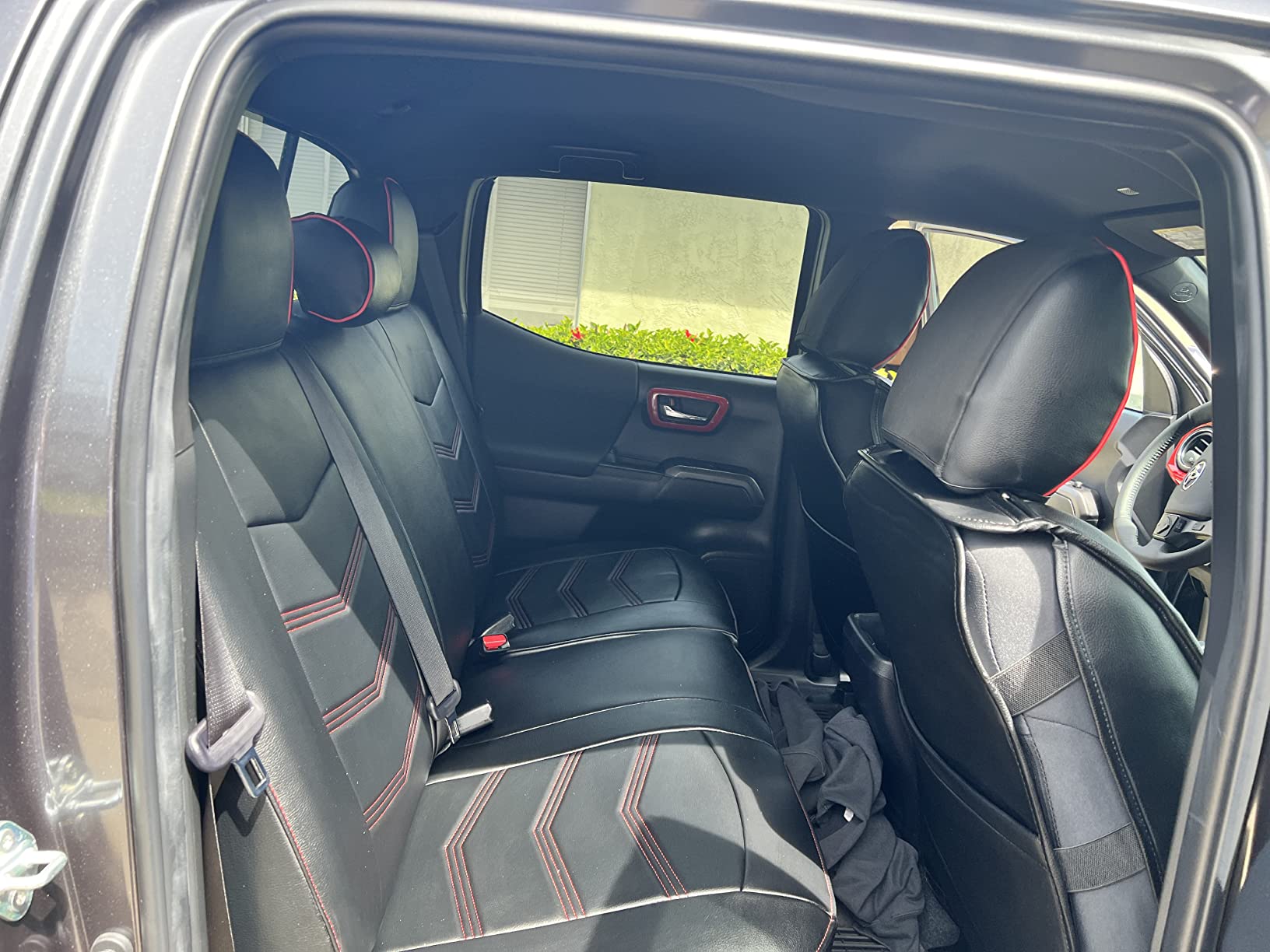 LUCKYMAN CLUB 2005-2025 Tacoma Seat Covers Full Set Waterproof leather for Tacoma Double/Crew Cab SR SR5 TRD Sport TRD Off-Road PreRunner Trims, with Waterproof Faux Leather All-enveloping, four seasons general, wear-resistant and scratch-resistant