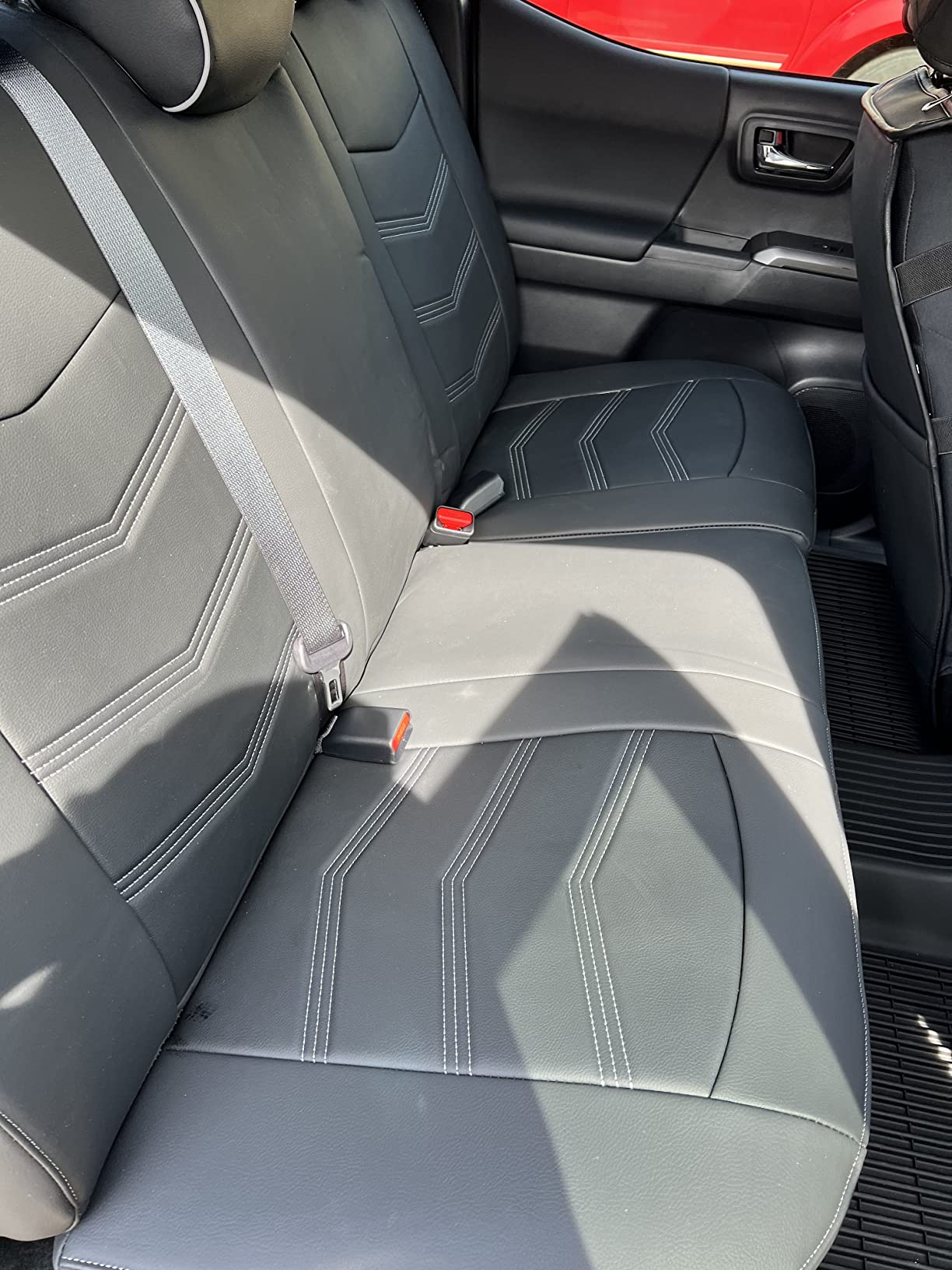 LUCKYMAN CLUB 2005-2025 Tacoma Seat Covers Full Set Waterproof leather for Tacoma Double/Crew Cab SR SR5 TRD Sport TRD Off-Road PreRunner Trims, with Waterproof Faux Leather All-enveloping, four seasons general, wear-resistant and scratch-resistant