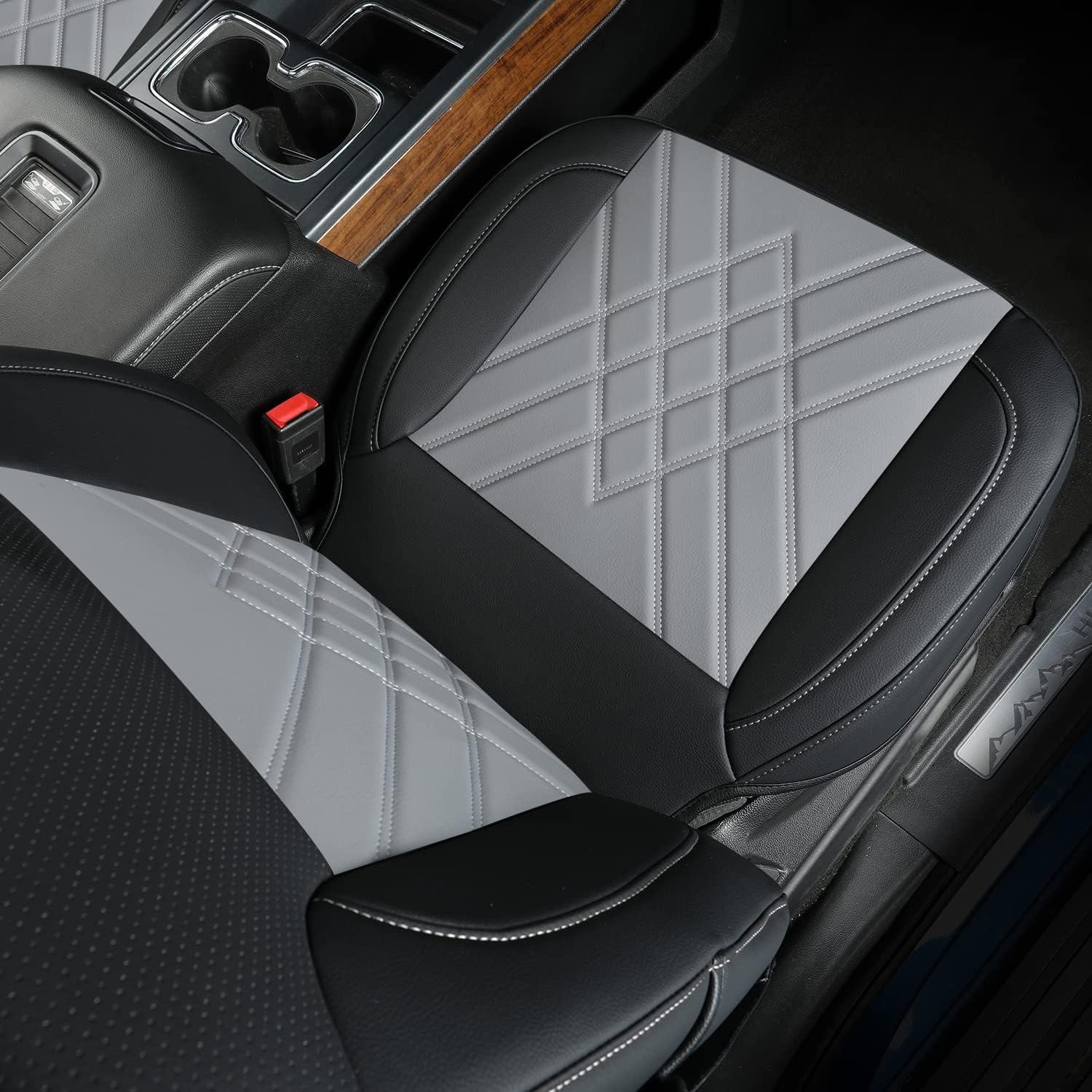 LUCKYMAN CLUB Chevy Silverado Leather truck Seat Covers 2014-2018 For1500&2500&3500HD Custom-made all-enveloped, all-season, waterproof leather